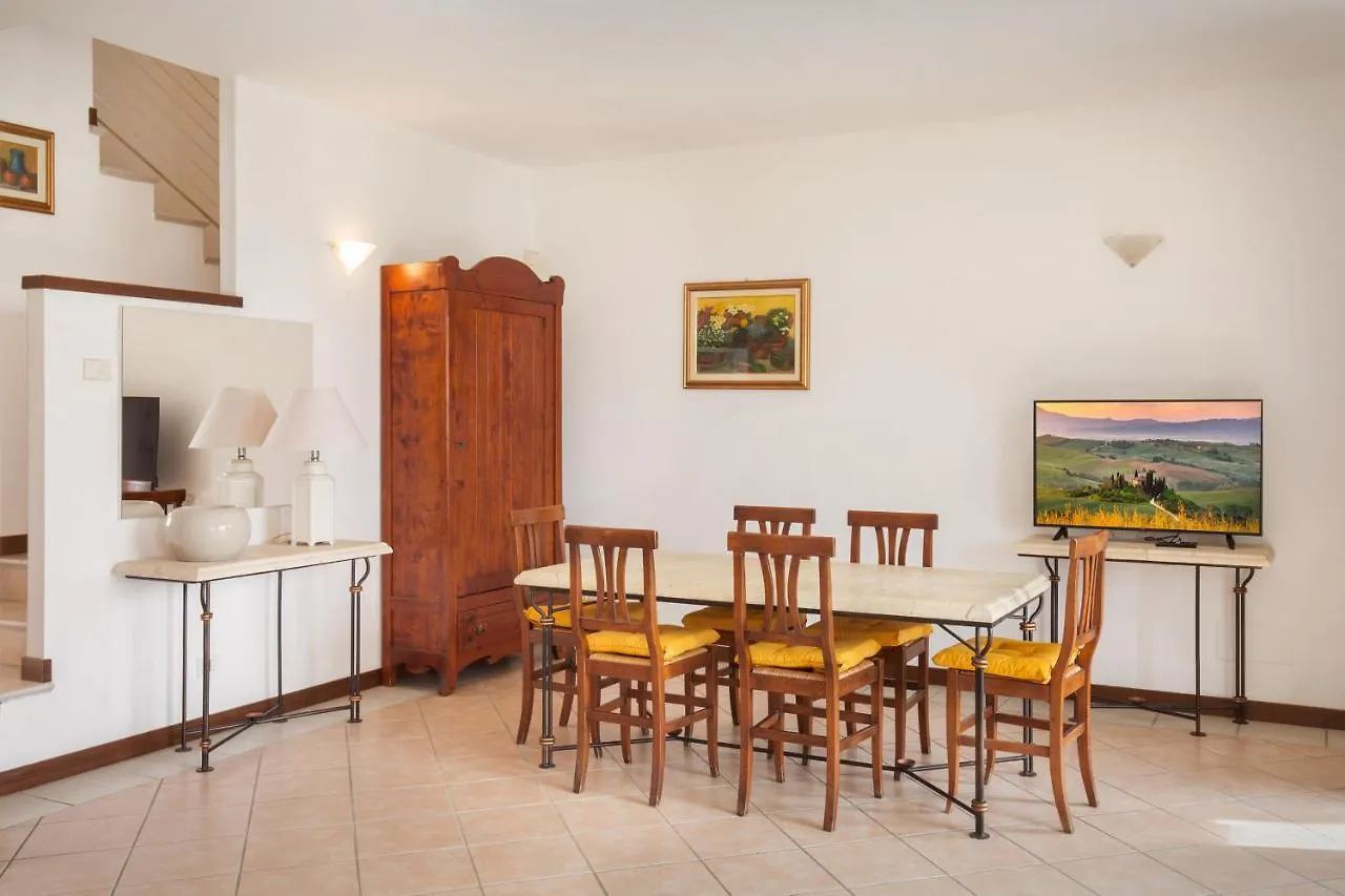Regina Gardesana Apartment With Pool