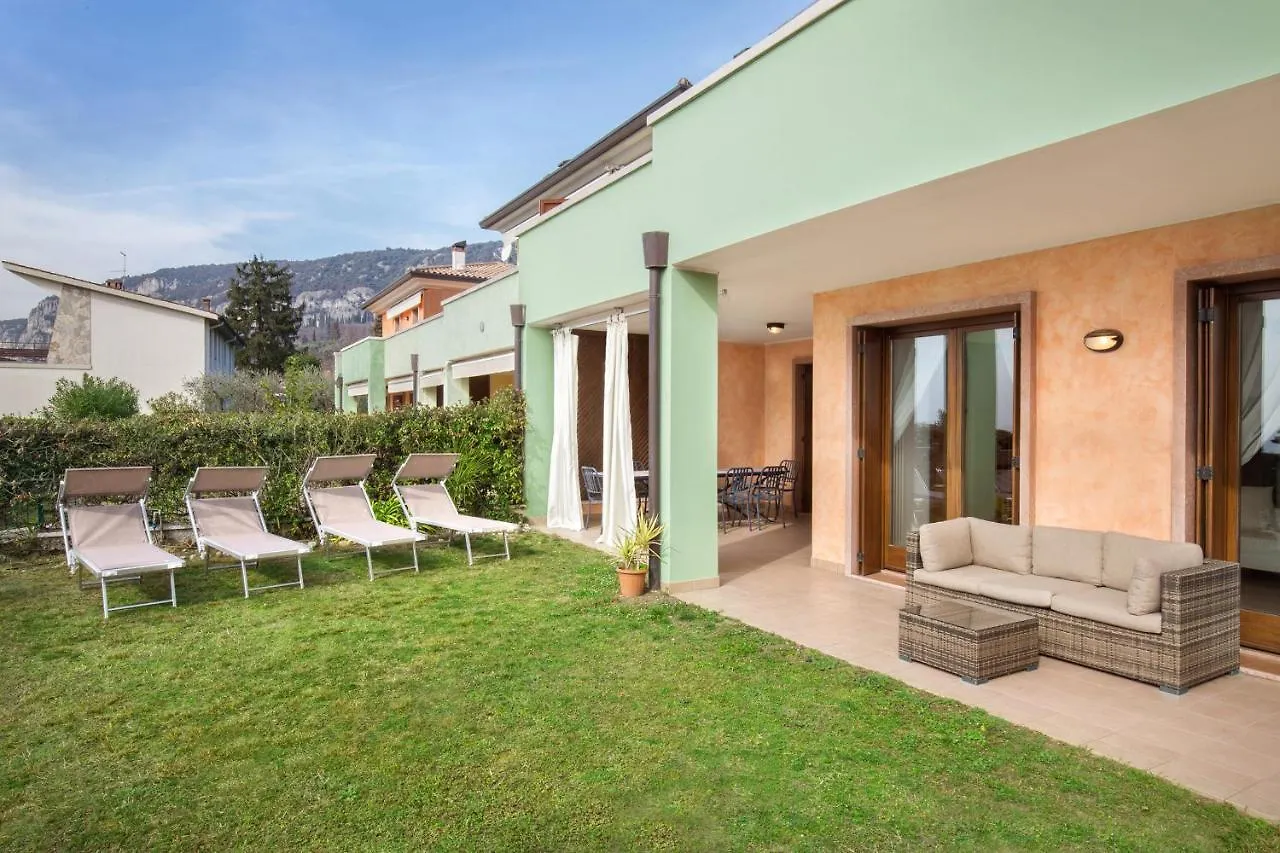 Regina Gardesana Apartment With Pool Garda (Verona)