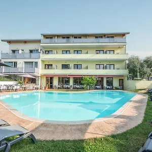 Alessandra Hotel